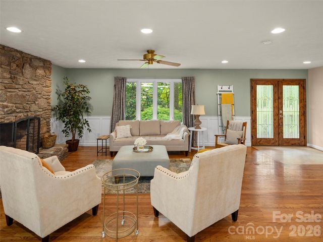 1 Glen Meadows Place, Arden, NC 28704
