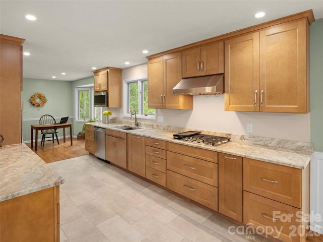 1 Glen Meadows Place, Arden, NC 28704