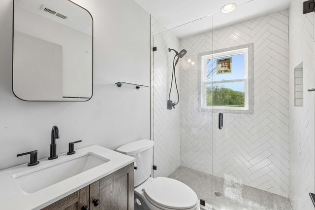 570 Piney Rd, W, Dickson, TN 37055