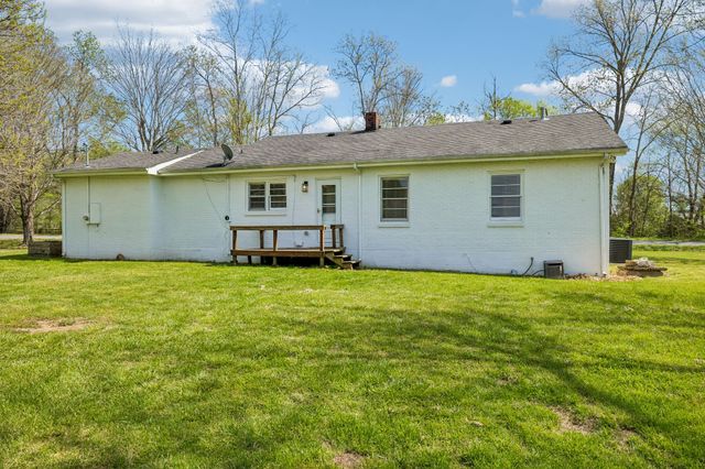 570 Piney Rd, W, Dickson, TN 37055