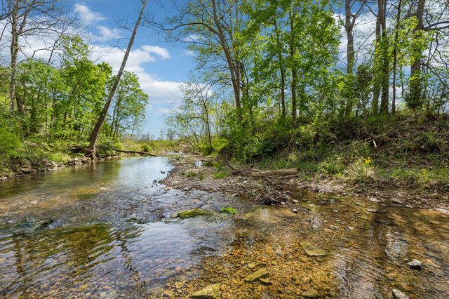 570 Piney Rd, W, Dickson, TN 37055