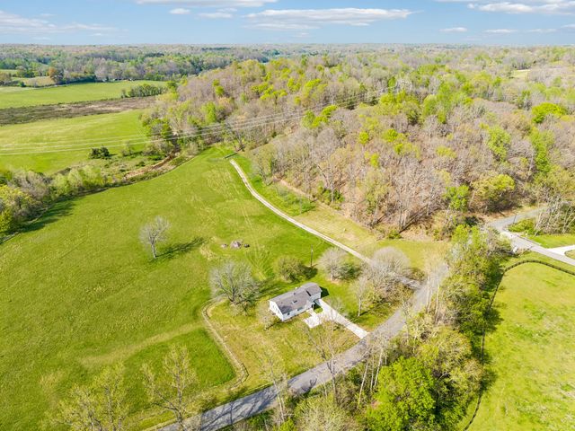 570 Piney Rd, W, Dickson, TN 37055