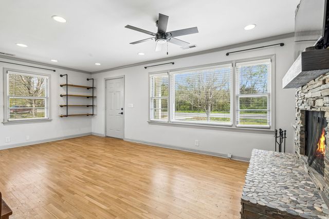 570 Piney Rd, W, Dickson, TN 37055
