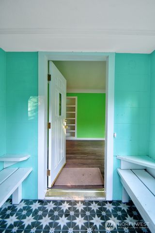 1804 33rd Avenue NE, Olympia, WA 98506