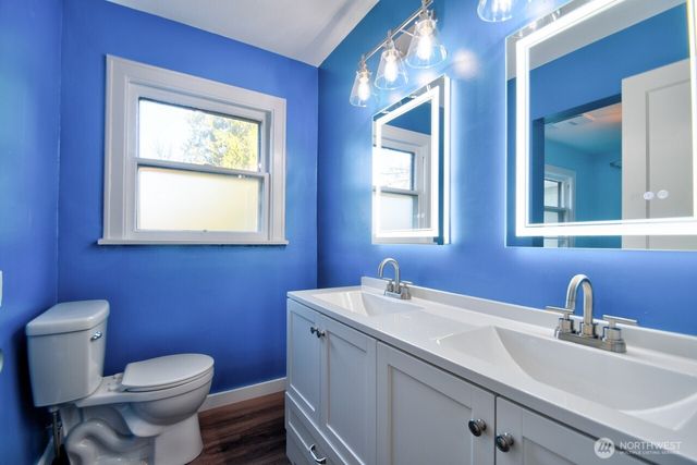 1804 33rd Avenue NE, Olympia, WA 98506