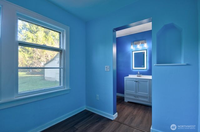 1804 33rd Avenue NE, Olympia, WA 98506