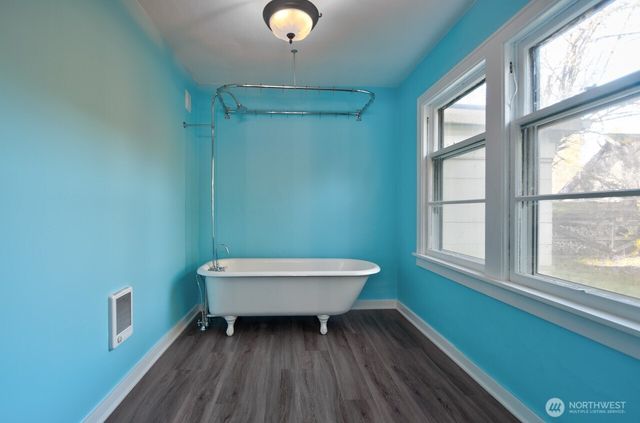 1804 33rd Avenue NE, Olympia, WA 98506