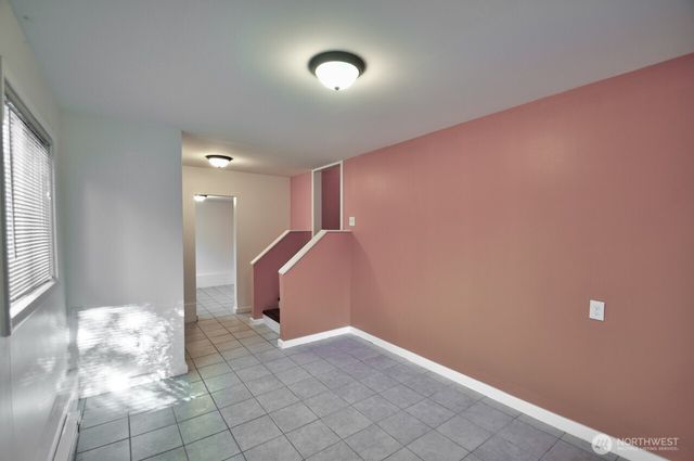 1804 33rd Avenue NE, Olympia, WA 98506