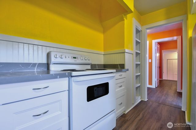 1804 33rd Avenue NE, Olympia, WA 98506