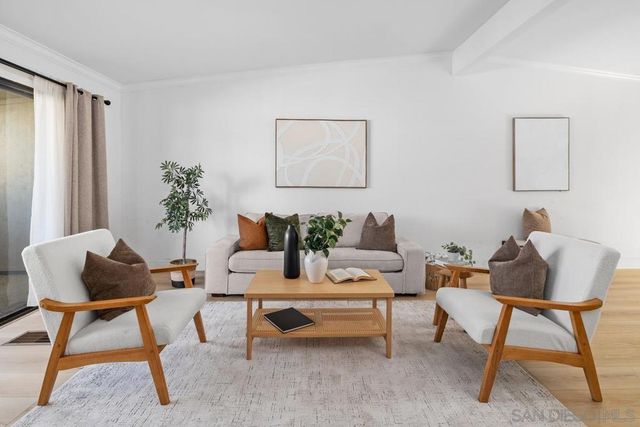 8860 Villa La Jolla 314, La Jolla, CA 92037