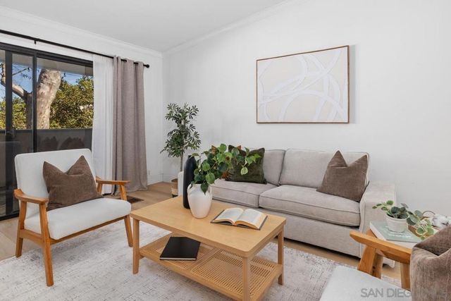 8860 Villa La Jolla 314, La Jolla, CA 92037