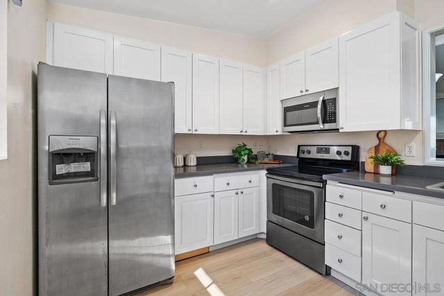 8860 Villa La Jolla 314, La Jolla, CA 92037