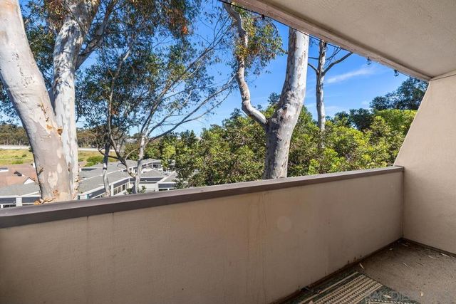 8860 Villa La Jolla 314, La Jolla, CA 92037