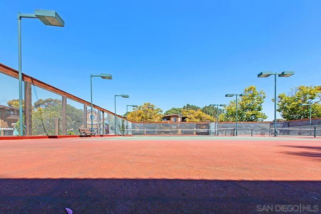 8860 Villa La Jolla 314, La Jolla, CA 92037