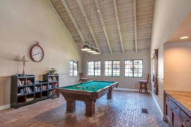 8860 Villa La Jolla 314, La Jolla, CA 92037