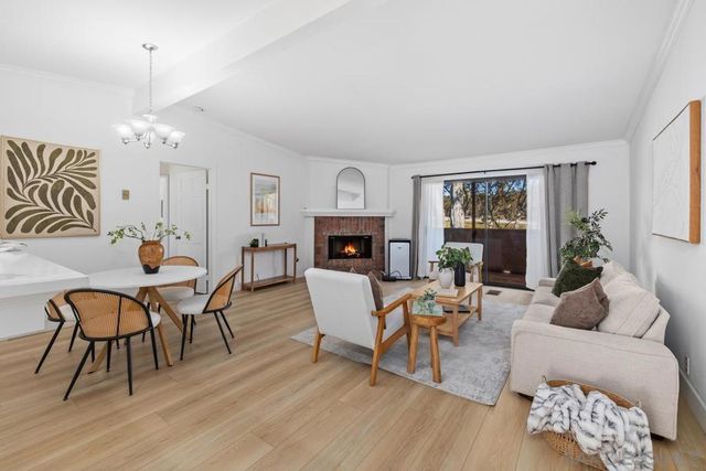 8860 Villa La Jolla 314, La Jolla, CA 92037