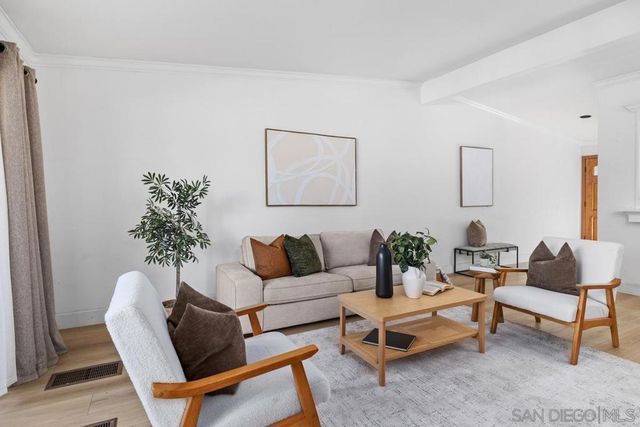 8860 Villa La Jolla 314, La Jolla, CA 92037