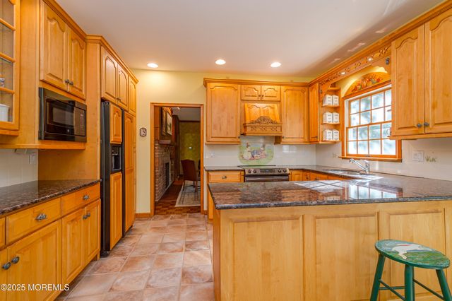 16 Briar Hill Road, Holmdel, NJ 07733