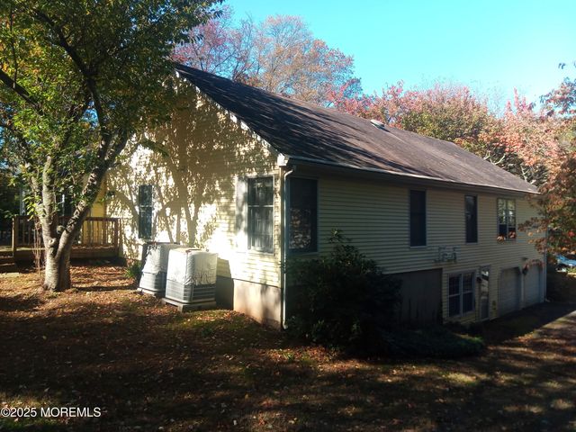 16 Briar Hill Road, Holmdel, NJ 07733