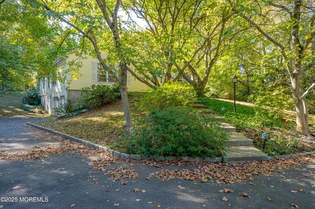 16 Briar Hill Road, Holmdel, NJ 07733
