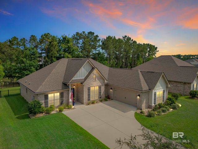 407 Roosa Avenue, Gulf Shores, AL 36542