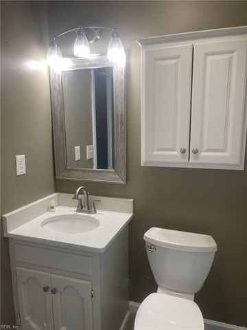 69 Colonial WAY, Chesapeake, VA 23325