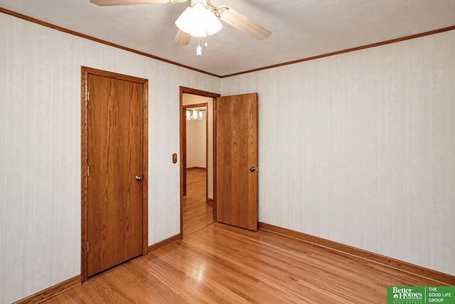 8721 Nicholas Street, Omaha, NE 68114