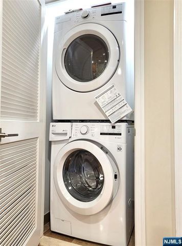 45 Palisades Boulevard 4, Palisades Park, NJ 07650