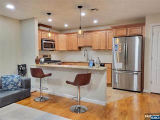 45 Palisades Boulevard 4, Palisades Park, NJ 07650