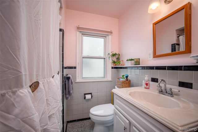 2252 Tyler Avenue, Berkley, MI 48072