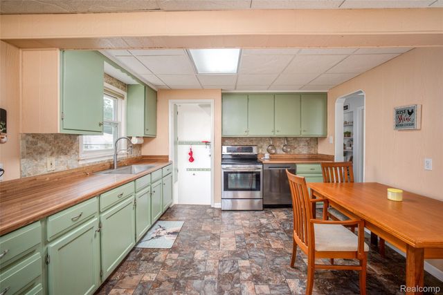 2252 Tyler Avenue, Berkley, MI 48072
