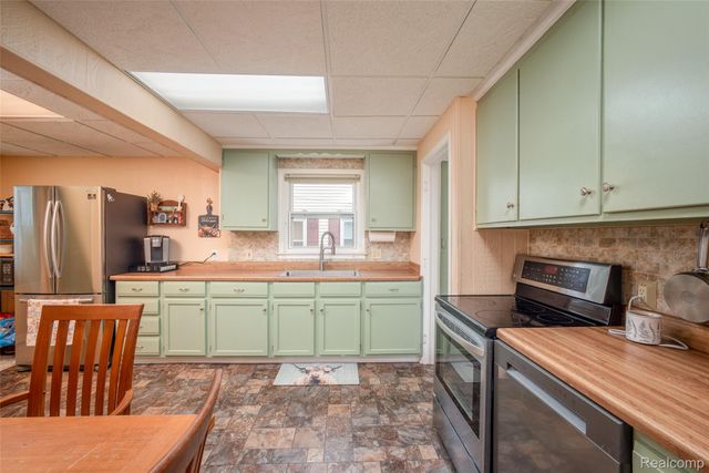 2252 Tyler Avenue, Berkley, MI 48072