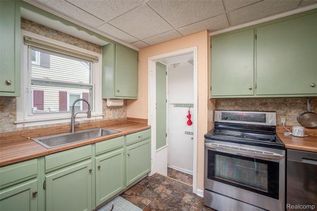 2252 Tyler Avenue, Berkley, MI 48072