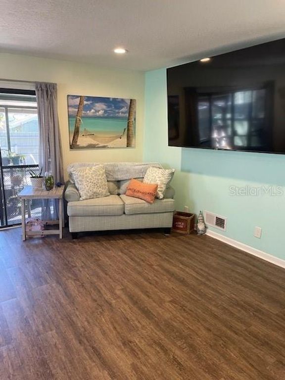 Image 11 of property listing at 110 TIMBERLINE TRAIL, Ormond Beach, FL 32174