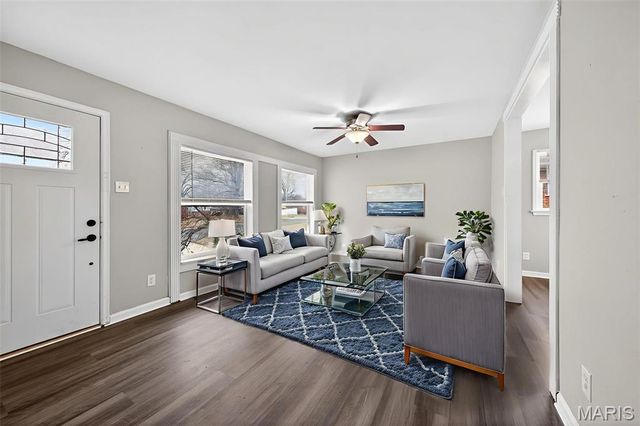 260 Saint Edward Lane, Florissant, MO 63033