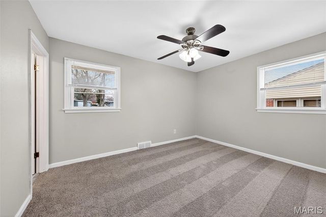 260 Saint Edward Lane, Florissant, MO 63033