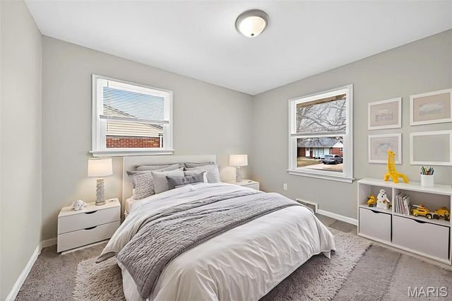 260 Saint Edward Lane, Florissant, MO 63033