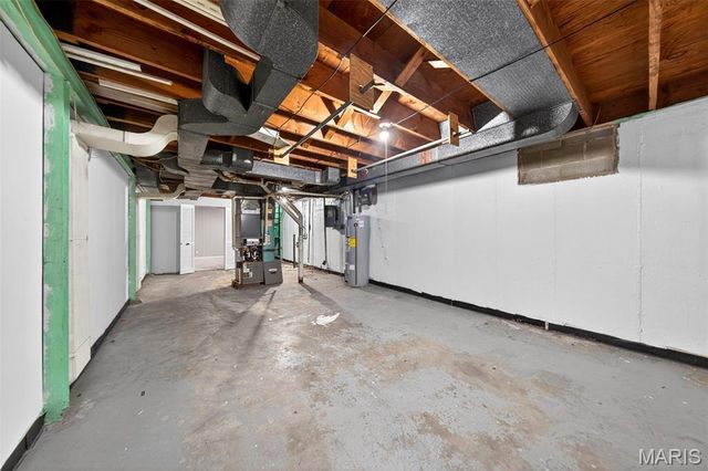 260 Saint Edward Lane, Florissant, MO 63033