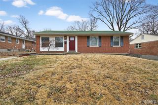 260 Saint Edward Lane, Florissant, MO 63033