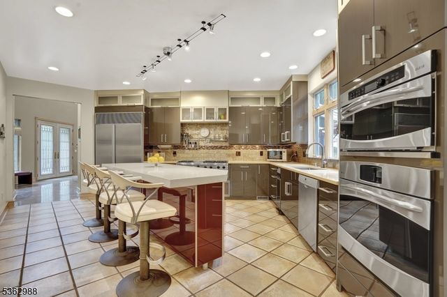 14 Gibson Ter, Bridgewater Twp., NJ 08807