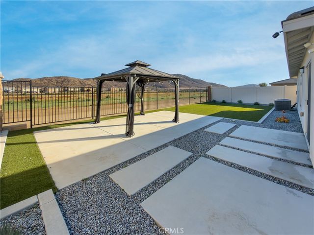 32285 Wild West Court, Winchester, CA 92596
