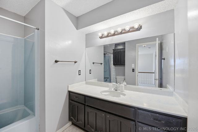 22277 S Dogwood Court, Claremore, OK 74019