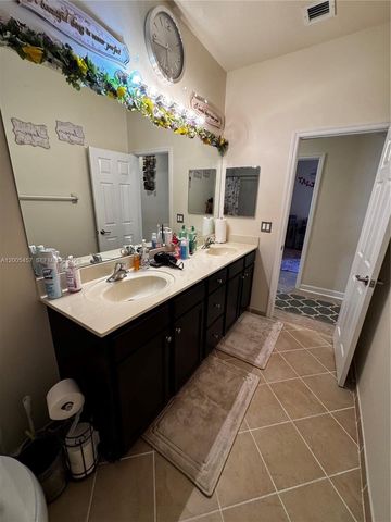 595 SE 33rd Terrace, Homestead, FL 33033