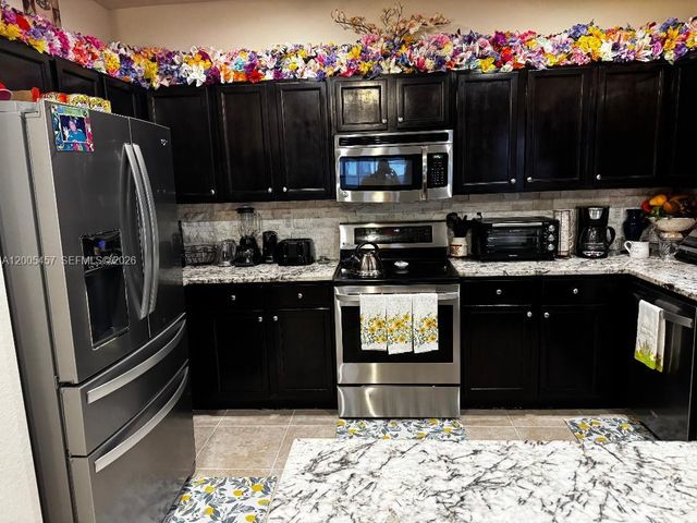 595 SE 33rd Terrace, Homestead, FL 33033
