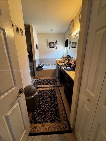 595 SE 33rd Terrace, Homestead, FL 33033