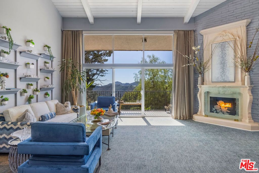 2385 Roscomare Road B2, Los Angeles, CA 90077 — photo 3