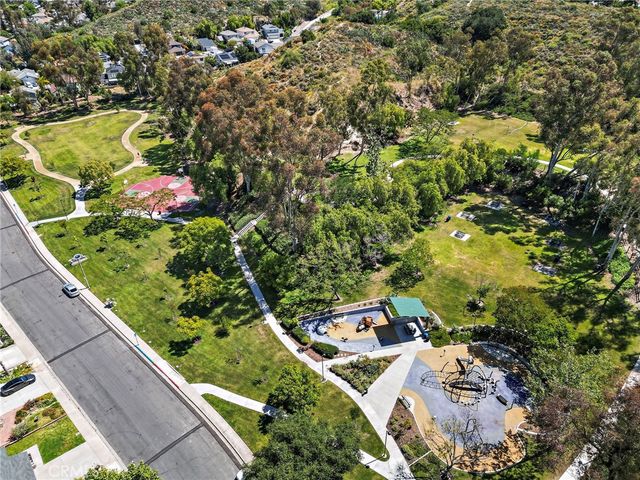 21155 Larchmont, Lake Forest, CA 92630