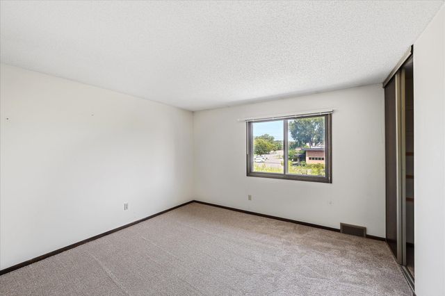 2325 Hampshire Avenue S, Saint Louis Park, MN 55426