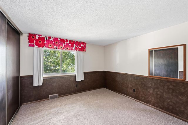 2325 Hampshire Avenue S, Saint Louis Park, MN 55426