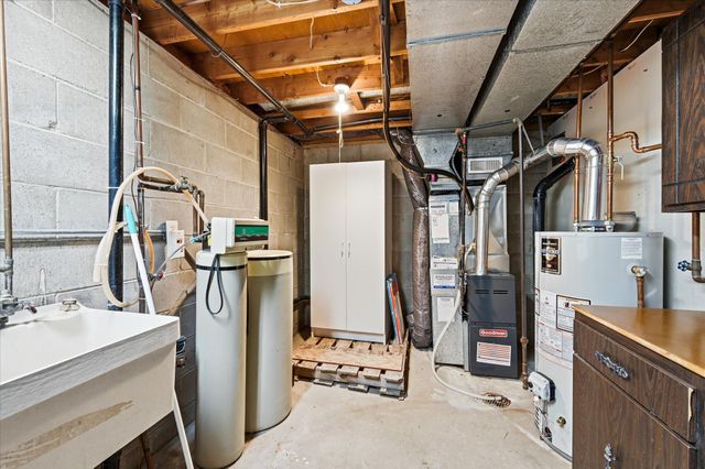 2325 Hampshire Avenue S, Saint Louis Park, MN 55426